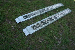 2 Aluminum loading ramps